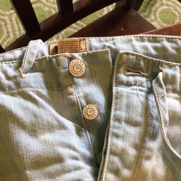 Jeans - Picture 5 of 6